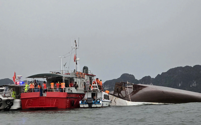 Vụ lật tàu ở Hạ Long: Các nạn nhân tiếp tục phải đối diện với một cuộc chiến khác