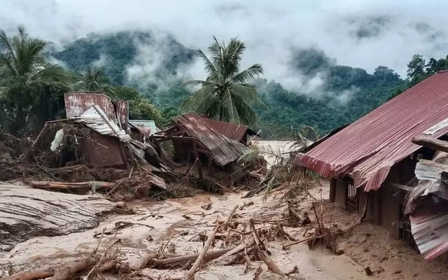 24 xã ở Nghệ An vẫn bị cô lập do mưa lũ