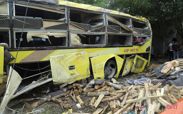 Tạm giữ hình sự tài xế Lê Ngọc Thành trong vụ tai nạn làm 10 người chết vào đêm qua