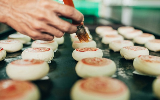 Trung Quốc thường xuyên “chốt đơn” 1 loại bánh dân dã Việt Nam: Hé lộ bí quyết chinh phục gần 20 quốc gia