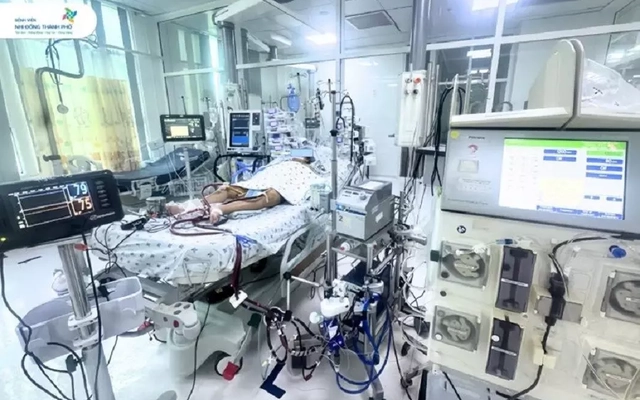 Tưởng 'bệnh vặt', bé gái nguy kịch vì sốc tim