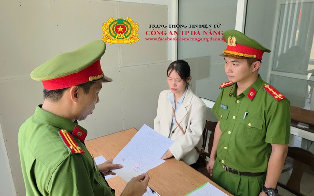 Bắt tạm giam nữ nhân viên ngân hàng Bùi Thị Vĩ