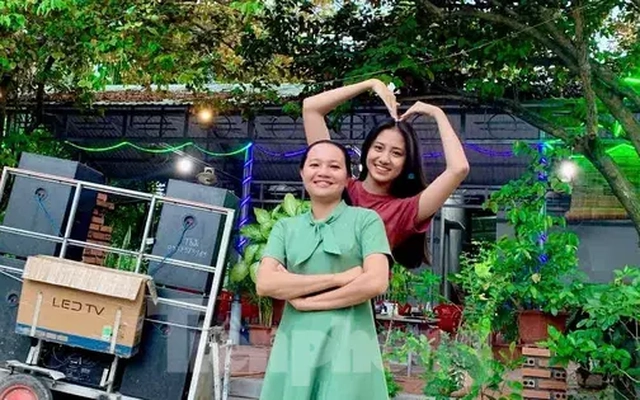 Cô giáo chủ nhiệm cấp 3: 'Hà Trúc Linh đăng quang hoa hậu, tôi không bất ngờ'