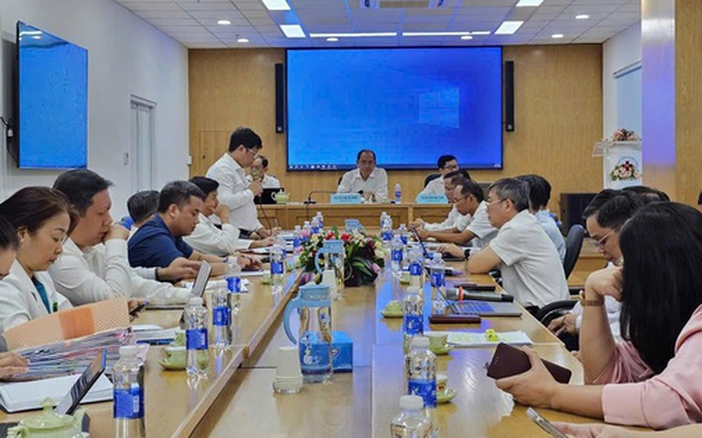 Nhức nhối "cò" khám bệnh lộng hành (*): Ngành Y tế họp khẩn!