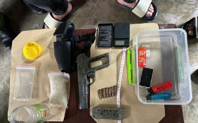 Bắt nhóm mua bán ma túy, tàng trữ súng đạn ở Quảng Ngãi