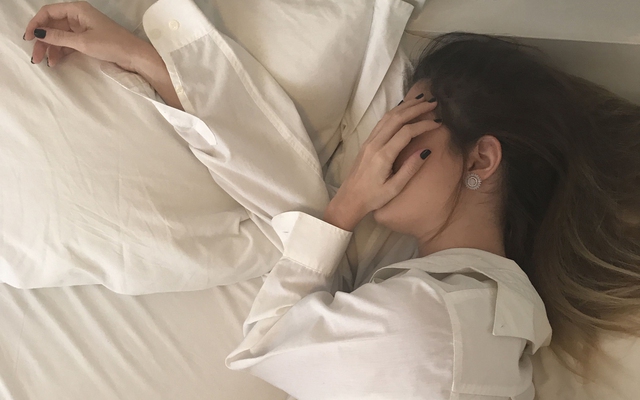 Đồ vật cấm kỵ đặt đầu giường khi ngủ nếu không muốn rước họa vào thân