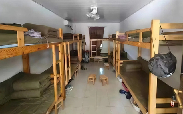 Phụ huynh khóc ròng khi con đi trại hè 40 triệu: 12 đứa trẻ nhồi nhét một phòng, suất ăn nghèo nàn và mắc một chứng bệnh