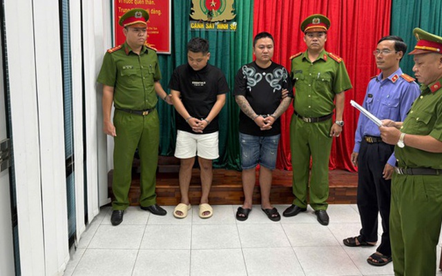 Lý do Công an TP HCM bắt khẩn cấp 2 người đánh học sinh ở tiệm internet