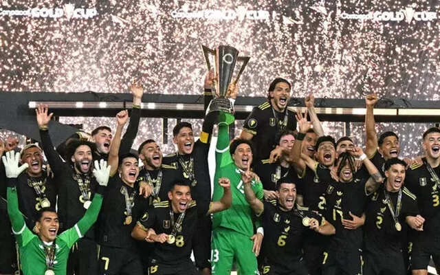 Đội tuyển Mexico đánh bại tuyển Mỹ để giành Cúp Vàng CONCACAF lần thứ 10