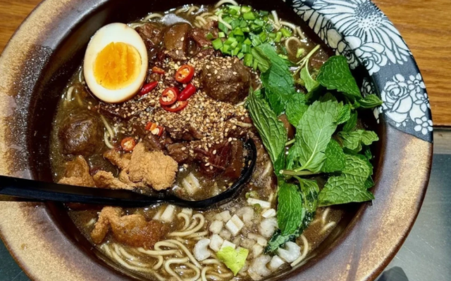 Loại rau giàu canxi gấp đôi sữa, mát lạnh tức thì khi ăn, hè này không ăn là uổng phí, chợ Việt rất sẵn lại rẻ