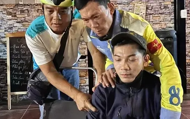 Người phụ nữ bị 'phi công' cùng công ty tống tiền, tình bằng clip ân ái trong một đêm say