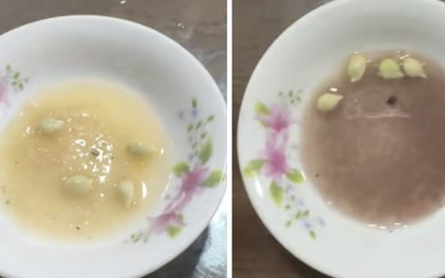 Vắt chanh vào bột canh thấy chuyển màu tím, có phải bột canh bị làm giả?