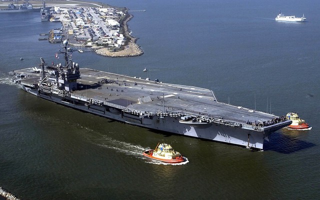 Mỹ gặp nguy khi tàu sân bay USS John F. Kennedy 'tê liệt' trong 2 năm