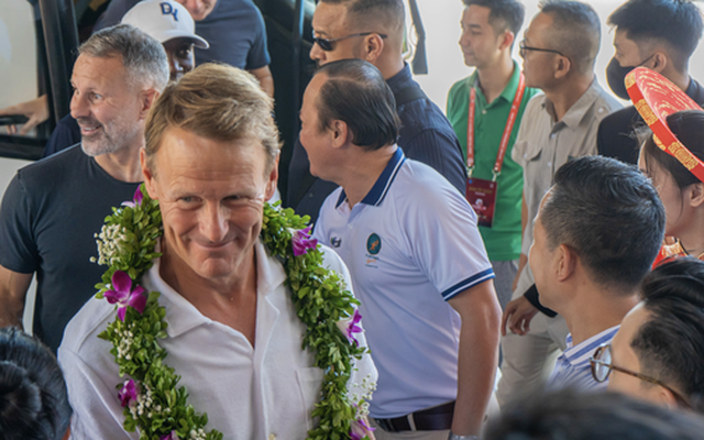 Tỉ phú, siêu sao bóng đá được miễn visa, du lịch Việt Nam cần làm gì để thu hút?