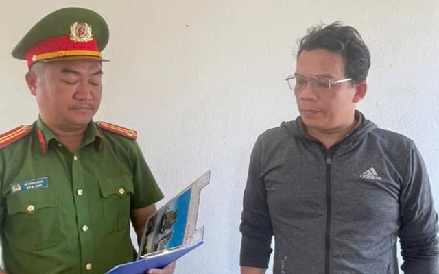 Tạm giữ hình sự Nguyễn Viết Đông