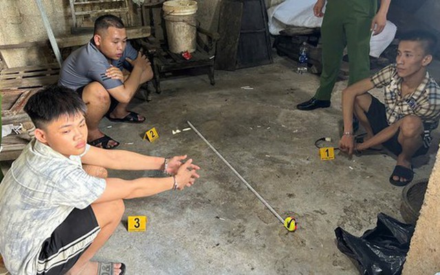 "Cuộc hẹn" của 3 trai làng trong căn nhà hoang lúc nửa đêm