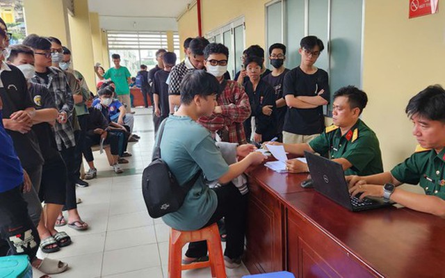 Không khám sức khỏe nghĩa vụ quân sự, bị phạt đến 75 triệu đồng