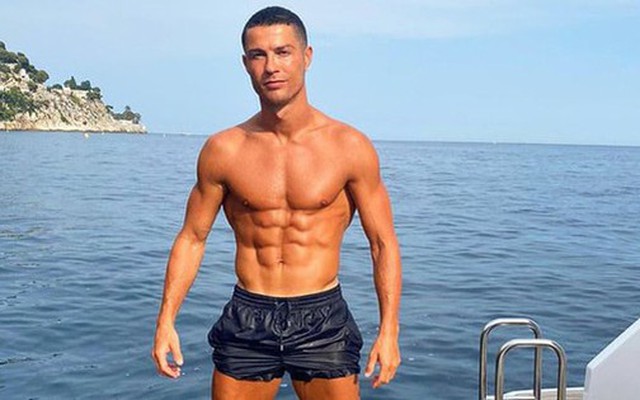 Ronaldo là siêu sao duy nhất nói “không” với hình xăm, lý do khiến cả thế giới nể phục