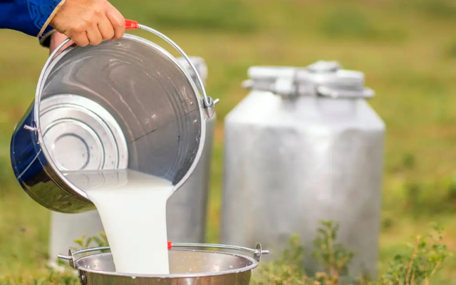 Sau dầu Nga, Mỹ nhắm đến một loại hàng hoá khác ở quốc gia 1,4 tỷ dân: Là mặt hàng được nội địa hoá hoàn toàn, cả Mỹ, EU và Anh đều muốn 'chen chân' nhưng thất bại