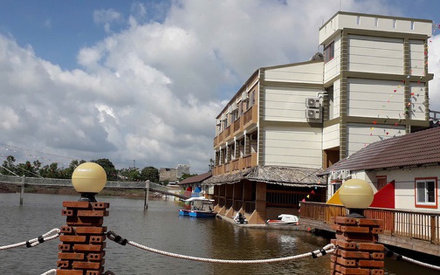 Nhân viên khu du lịch sinh thái ở Đồng Tháp bị điện giật tử vong