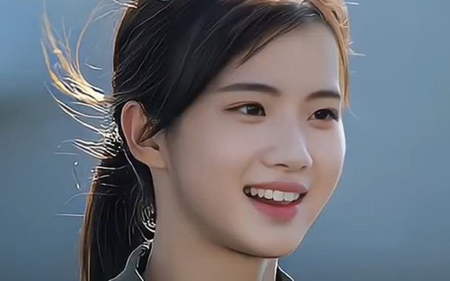 Nữ phi công lái máy bay quân sự đẹp như tiên tử hạ phàm, 1000 năm nữa cũng không ai sánh bằng!