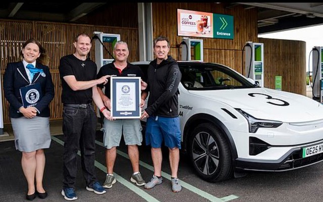 Chiếc xe điện lập kỷ lục Guinness khi chạy gần 940 km chỉ với 1 lần sạc