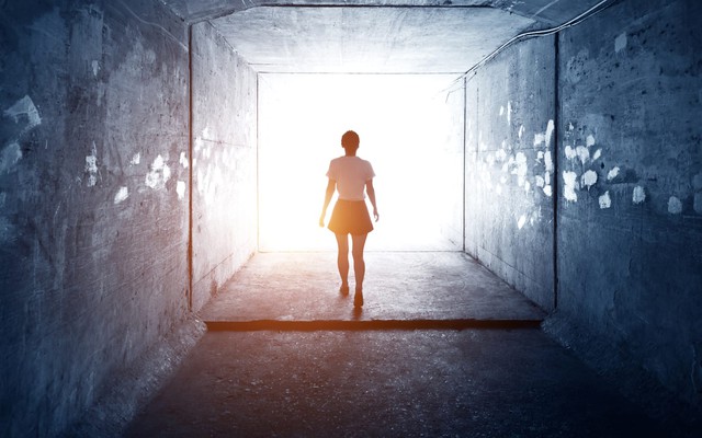 Tỉnh lại sau cơn hôn mê sâu, người phụ nữ kể về ‘thế giới bên kia’: “Không giống những gì bạn từng nghe”