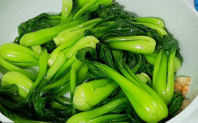 Rau họ cải ngon đấy, bổ đấy nhưng ăn theo 4 kiểu này phí dinh dưỡng, thậm chí gây NGỘ ĐỘC