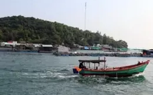 Hai du khách tử vong khi chèo sup trên biển ở An Giang