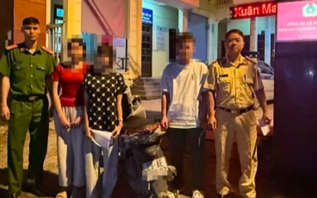 Xử lý 3 nữ sinh có hành vi phản cảm