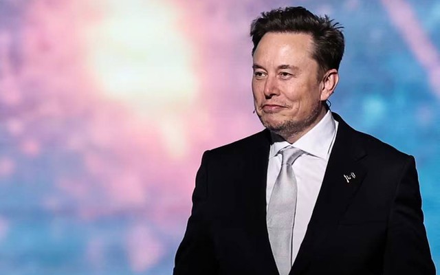 Tỷ phú Elon Musk bị bạn gái cũ hé lộ lối sống siêu tiết kiệm: Ngủ nệm rách, ăn bơ đậu phộng 8 ngày liền