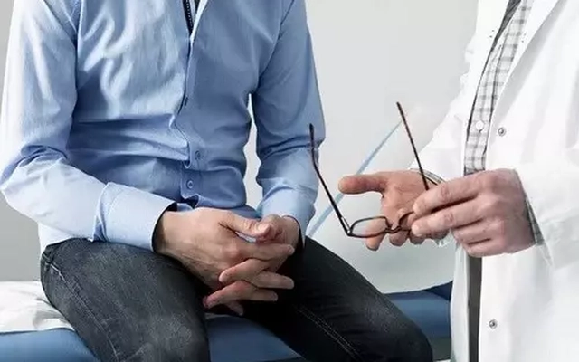 Đến bệnh viện ngay lập tức nếu bất ngờ đau 'hai hòn bi'