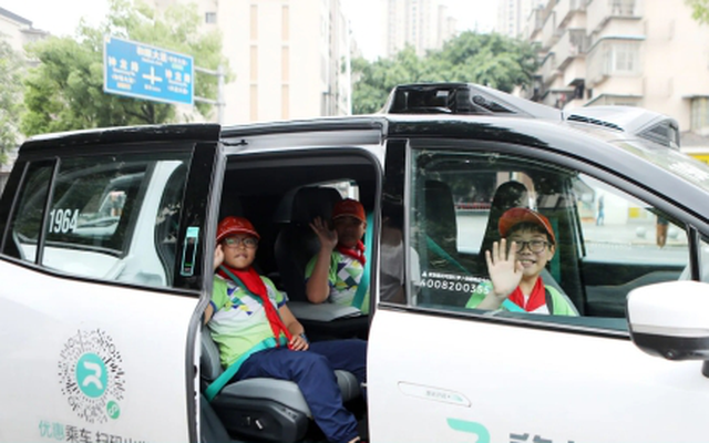 Xe robotaxi Trung Quốc chuẩn bị đổ bộ vào Anh