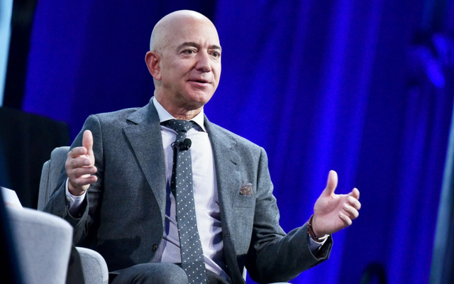 Vì sao tỷ phú Jeff Bezos và Bill Gates đều kiên nhẫn rửa bát mỗi tối?