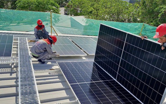 Tiền hỗ trợ lắp điện mặt trời mái nhà khoảng 42.000 tỉ đồng, một hộ dân có thể được 2-3 triệu đồng