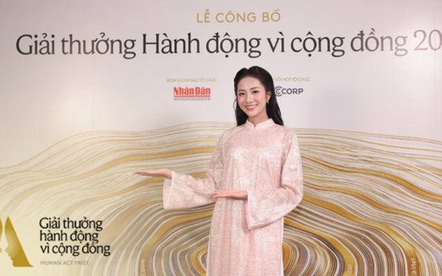 Hoa hậu Hà Trúc Linh rạng rỡ trong tà áo dài tại Human Act Prize 2025, bật mí một kế hoạch đặc biệt sắp tới