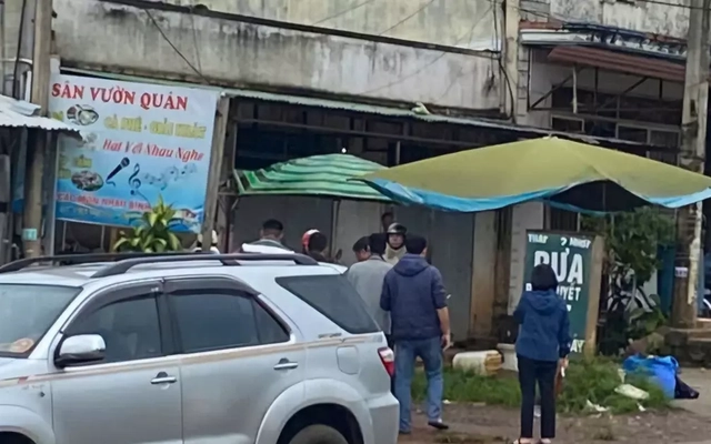 Mâu thuẫn với con chủ quán nhậu, một người bị đâm tử vong