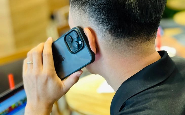 Vừa nhận thông báo chuyển khoản thành công 410 triệu đồng, nam sinh 2007 xác nhận rồi báo công an