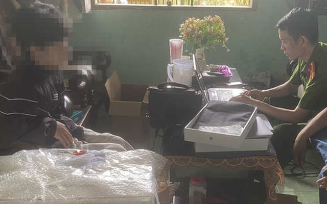 Nam thanh niên sinh năm 2008 thực hiện chuyển khoản 300 lần nhưng không ai nhận được tiền: Công an lập tức vào cuộc