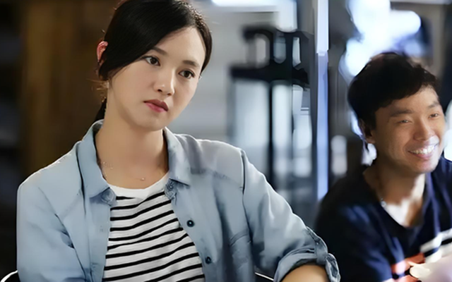 Bố mẹ vợ lên chơi 1 tuần, chứng kiến cuộc sống của con rể, ngày về, bố dúi cho tôi 5 triệu kèm một câu đau đớn tâm can