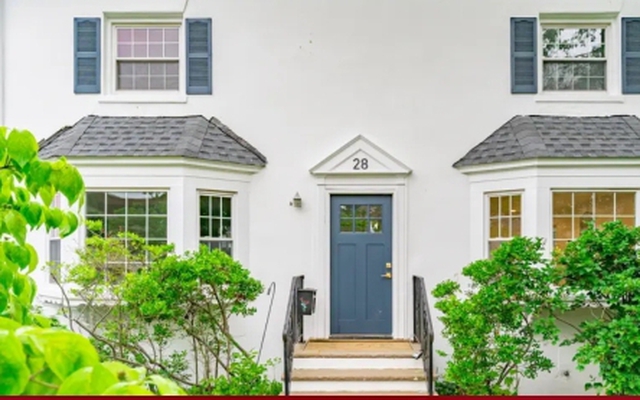 Ngôi nhà rao bán 1 USD, khách trả hơn nửa triệu USD