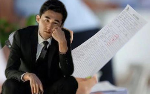 "Tinh anh du học" trúng tuyển làm tổng giám đốc lương 330 triệu đồng/tháng, vừa xin nghỉ việc, công ty kiện đòi hoàn trả 1 tỷ đồng: "Toàn bộ bằng cấp là giả"