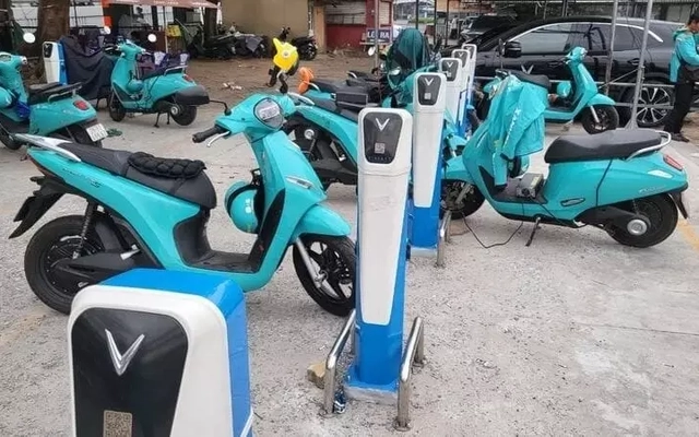 Đề xuất giá bán điện đối với nhà hàng, quán cà phê lắp trạm sạc xe