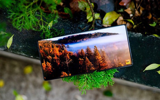 Chiếc điện thoại mạnh nhất thế giới mới về Việt Nam có gì hay?