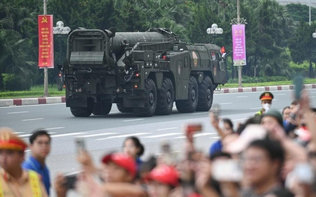 Cận cảnh dàn khí tài quân sự về Quảng trường Ba Đình