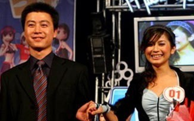 Bức ảnh nghiệt ngã: Người trao giải và người nhận giải Miss Audition 2006 đều vướng lao lý