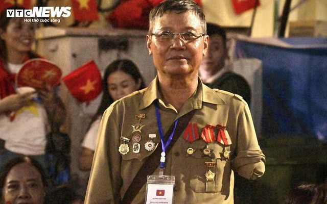 Để lại chiến trường cánh tay, khúc ruột, cựu binh khóc trong hạnh phúc hòa bình