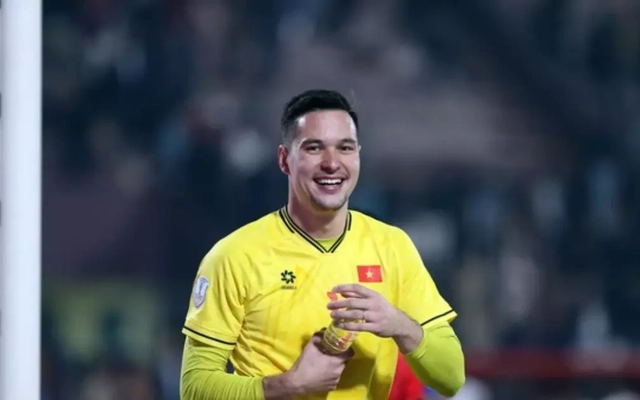 Mười phút với Nguyễn Filip: Cà phê, Quang Hải và người bạn thân chung phòng