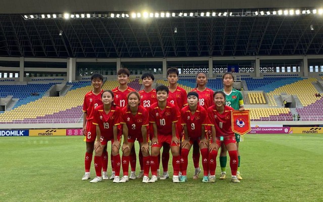 Sự cố đáng sợ bên lề trận đấu giữa tuyển Indonesia gặp Việt Nam