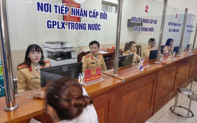 Công an Hà Nội có thông báo quan trọng liên quan đến giấy phép lái xe của người dân